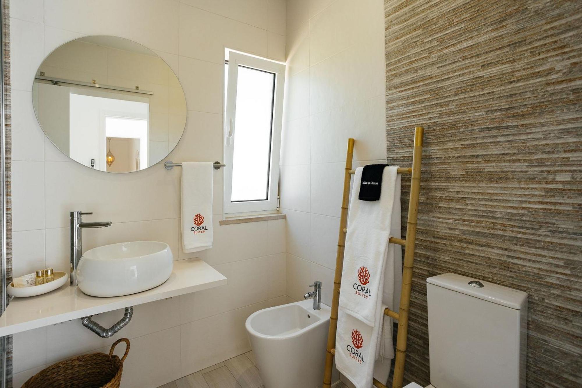 Coral Boutique Suites Albufeira Exteriör bild